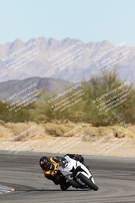 media/Nov-16-2025-Race Pace (Sun) [[8c5fa54630]]/Non Verified Riders (1st 20 Minutes)/2-Turn 10 (1010am)/